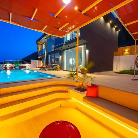 Dark Palace Villa *